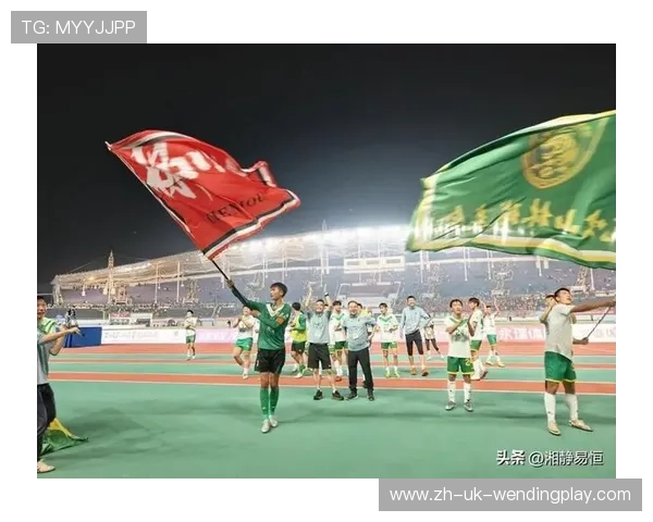 足球红牌罚下对球队战术调整和比赛走势的影响